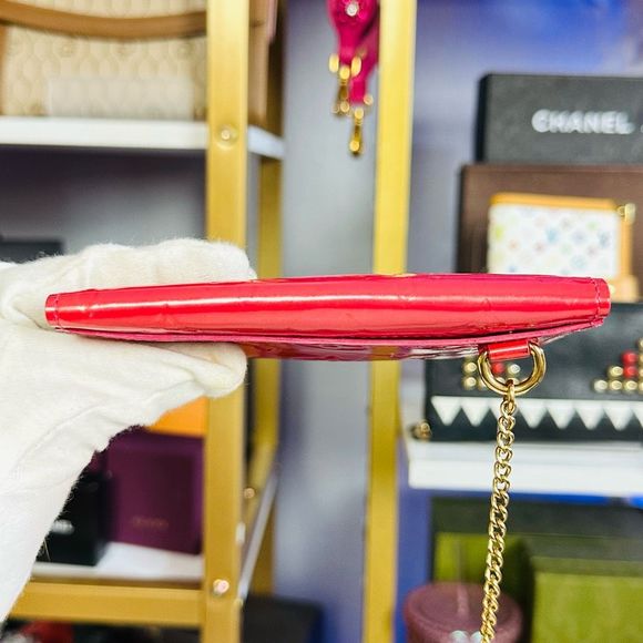 LOUIS VUITTON Vernis Envelope Plate Pouch Framboise Pink Gold Enamel Charms Card - Picture 3 of 9